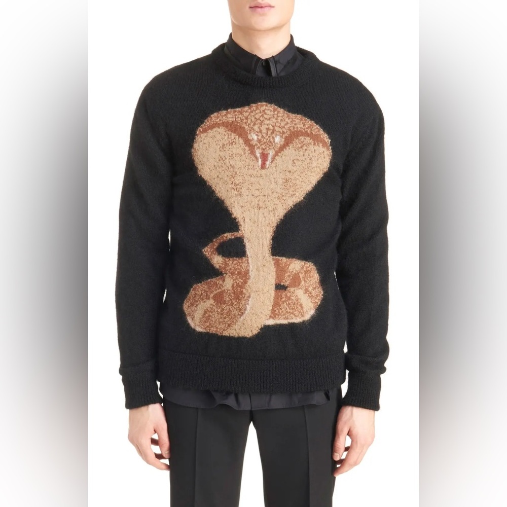 Up for sale is this gorgeous Givenchy King Cobra cashmere sweater in BLACK.